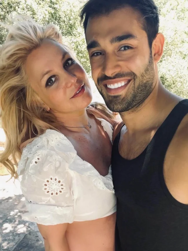 Sam Asghari’s Shirtless ‘Life Update’ Amid Britney Spears’ Hotel Drama.